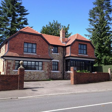 Ty Mynydd Lodge Cardiff Exterior photo